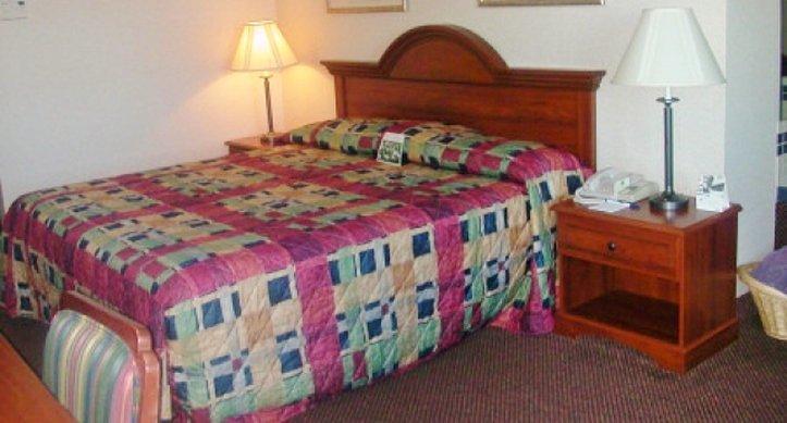 Lomira Inn And Suites 外观 照片